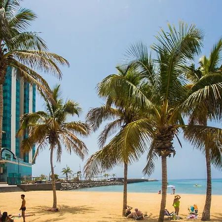 Feriehus Casa Juana A 50 Metros La Playa Del Reducto Y Wifi Free