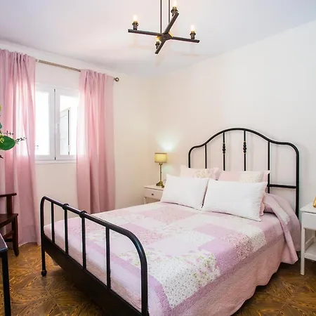 Feriehus Casa Juana A 50 Metros La Playa Del Reducto Y Wifi Free